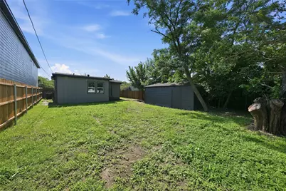 221 16th Street, Grand Prairie, TX 75050 - Photo 28