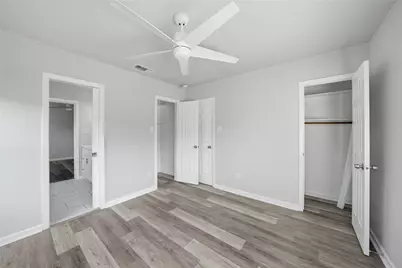 221 16th Street, Grand Prairie, TX 75050 - Photo 14