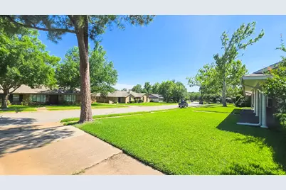 1601 Yarborough Drive, Sherman, TX 75092 - Photo 2