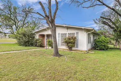 1525 Crow Drive, Waco, TX 76705 - Photo 2