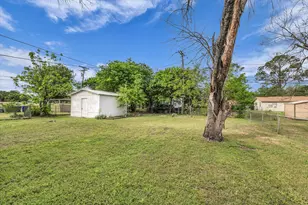1525 Crow Dr, Waco, TX 76705 - Photo 24