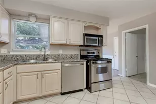 6912 Wake Forrest Dr, Dallas, TX 75214 - Photo 14