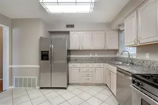 6912 Wake Forrest Dr, Dallas, TX 75214 - Photo 10