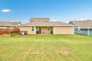 1371 Orange Blossom Ct, Gainesville, TX 76240 - Photo 28