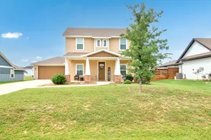 1371 Orange Blossom Ct, Gainesville, TX 76240 - Photo 2