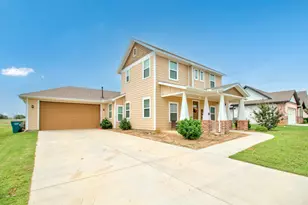 1371 Orange Blossom Ct, Gainesville, TX 76240 - Photo 1