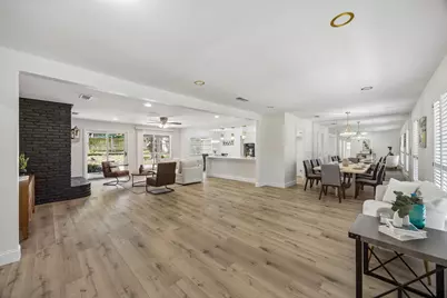 904 Shelley Drive, Arlington, TX 76012 - Photo 2