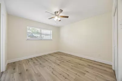 904 Shelley Drive, Arlington, TX 76012 - Photo 16