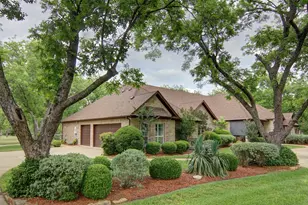 7402 Hampton Dr, Granbury, TX 76049 - Photo 4