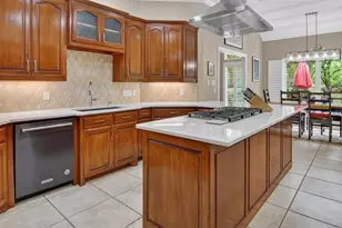7402 Hampton Dr, Granbury, TX 76049 - Photo 14