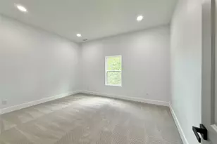 208 Silverleaf Dr, Fort Worth, TX 76112 - Photo 26