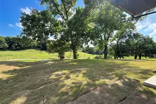 208 Silverleaf Dr, Fort Worth, TX 76112 - Photo 30