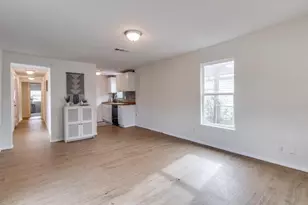 923 S 1st St, Sherman, TX 75090 - Photo 2