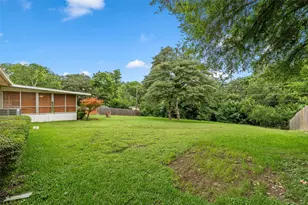 733 Arliss Dr, Woodway, TX 76712 - Photo 2