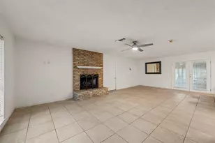 733 Arliss Dr, Woodway, TX 76712 - Photo 4