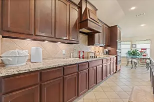 8901 Hillview Dr, Godley, TX 76044 - Photo 10