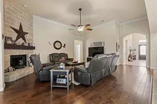 8901 Hillview Dr, Godley, TX 76044 - Photo 2