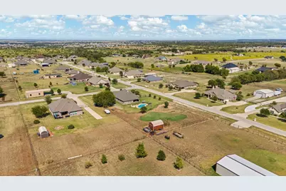 8901 Hillview Drive, Godley, TX 76044 - Photo 38
