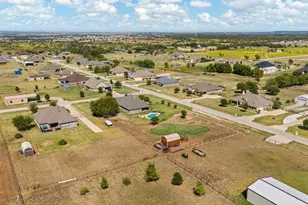 8901 Hillview Dr, Godley, TX 76044 - Photo 38
