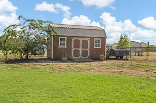 8901 Hillview Dr, Godley, TX 76044 - Photo 32