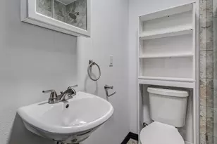 2540 Prichard Ln, Dallas, TX 75227 - Photo 14