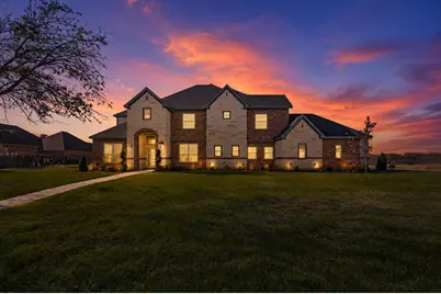 828 Mallard Pointe Drive, Grand Prairie, TX 75104 - Photo 1