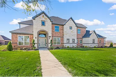 828 Mallard Pointe Drive, Grand Prairie, TX 75104 - Photo 2