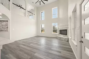 828 Mallard Pointe Dr, Grand Prairie, TX 75104 - Photo 18