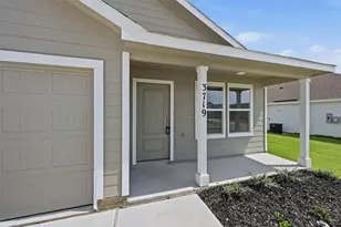 3719 Longleaf Dr, Sherman, TX 75092 - Photo 4