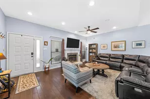146 Pleasant Grove Ln, Waco, TX 76712 - Photo 6