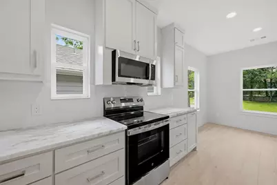 110 W Hull Street, Denison, TX 75021 - Photo 12