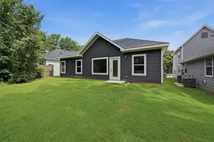 110 W Hull St, Denison, TX 75021 - Photo 32