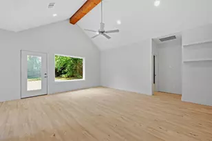 110 W Hull St, Denison, TX 75021 - Photo 6