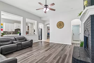 837 Moss Cliff Circle, McKinney, TX 75071 - Photo 4
