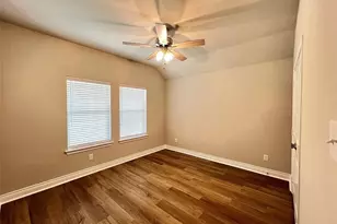 806 Greyson Ln, Greenville, TX 75402 - Photo 14