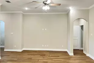 806 Greyson Ln, Greenville, TX 75402 - Photo 4