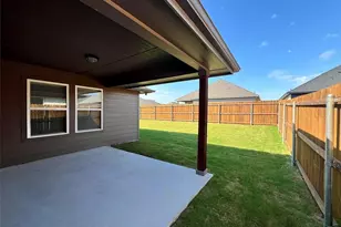 806 Greyson Ln, Greenville, TX 75402 - Photo 18