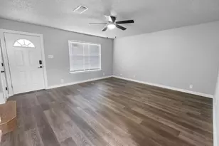 705 W Crawford St, Denison, TX 75020 - Photo 2