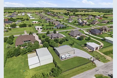 9221 Avery Ranch Way, Justin, TX 76247 - Photo 38