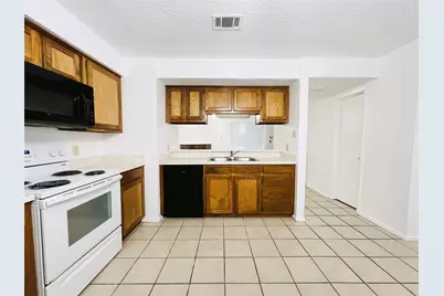 929 W Hickory Street #A5, Denton, TX 76201 - Photo 8
