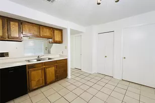 929 W Hickory St, Denton, TX 76201 - Photo 10