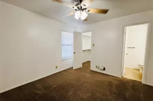 929 W Hickory St, Denton, TX 76201 - Photo 14
