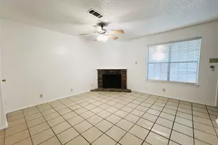 929 W Hickory St, Denton, TX 76201 - Photo 6