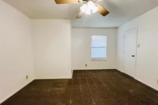 929 W Hickory St, Denton, TX 76201 - Photo 18