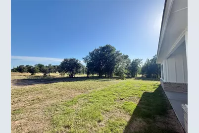 2000 Collin Street, Weatherford, TX 76085 - Photo 16