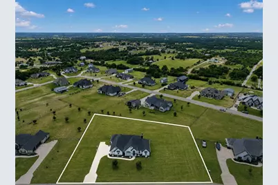 129 Southern Court, Springtown, TX 76082 - Photo 2