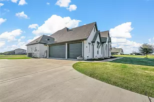 129 Southern Ct, Springtown, TX 76082 - Photo 34