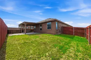 948 Meadow Scape Dr, Fort Worth, TX 76028 - Photo 18