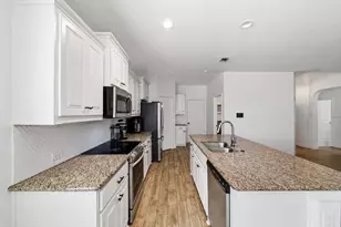948 Meadow Scape Dr, Fort Worth, TX 76028 - Photo 6