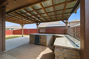 948 Meadow Scape Dr, Fort Worth, TX 76028 - Photo 16